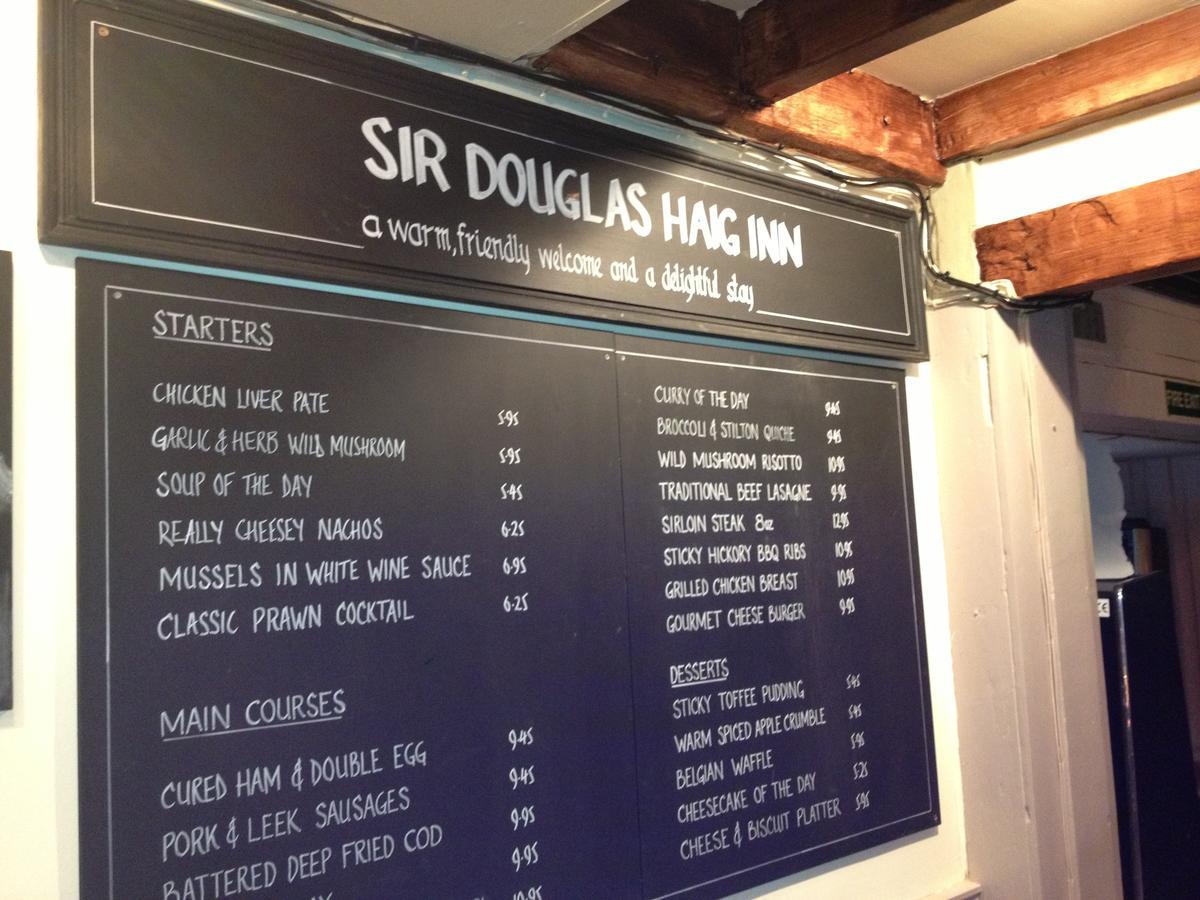 Sir Douglas Haig Inn Effingham Esterno foto